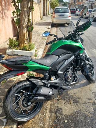 BAJAJ DOMINAR 400 